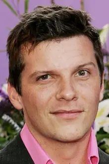 Nigel Harman como: Nathan Hyde