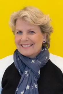 Sandi Toksvig como: Self - Presenter