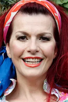 Cleo Rocos como: Juicy Pair