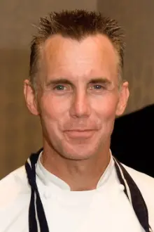 Gary Rhodes como: Self - Host