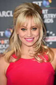 Kimberly Wyatt como: Ela mesma