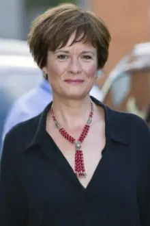 Catherine Russell como: Mrs Prentice