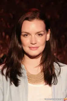 Jennifer Damiano como: Tracy