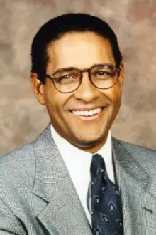 Bryant Gumbel como: 