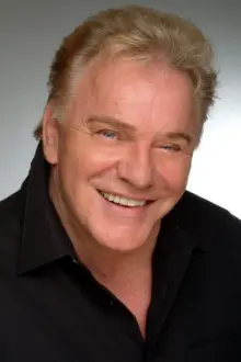 Freddie Starr como: 