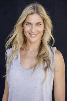 Gabrielle Reece como: Ela mesma