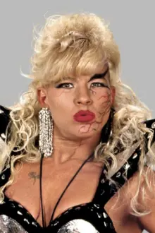 Trudy Vachon como: Luna Vachon