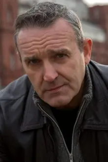 Mark Moraghan como: Narrator (UK & US) (voice)