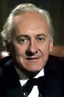 Hughie Green como: Self - Narrator (voice)