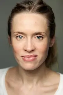 Beth Cordingly como: Mistress Ford