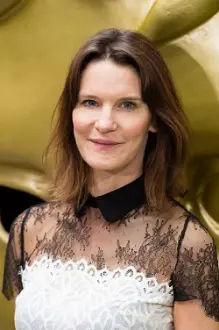 Susie Dent como: Lexicographer