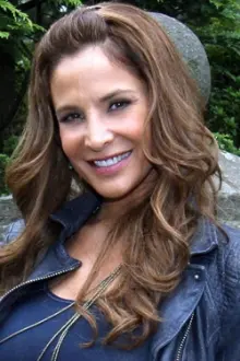 Lorena Rojas como: Paulina