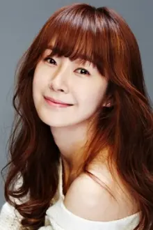 Myung Se-bin como: Kim Eun-Young
