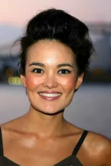 Yumi Stynes como: Self - Guest Host