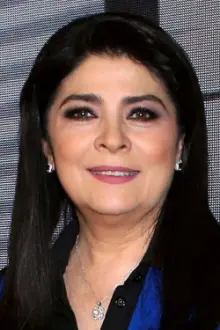 Victoria Ruffo como: Consuelo