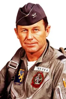 Chuck Yeager como: 