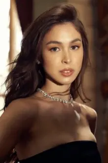 Julia Barretto como: Mika