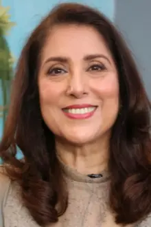 Samina Peerzada como: 