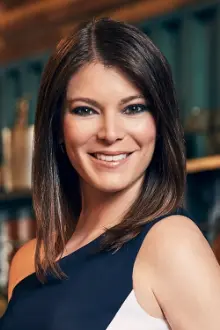 Gail Simmons como: Self - Guest Judge