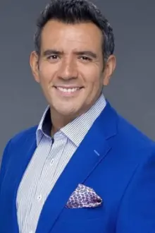 Héctor Sandarti como: Himself - Host