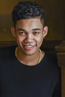 Roshon Fegan como: Elbone (voice)