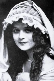 Betty Gray como: Josephine Hall