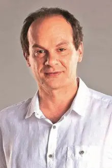 Adrian Jastraban como: Alexander Dubček
