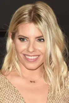 Mollie King como: 