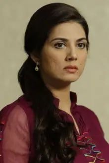 Savera Nadeem como: PJ