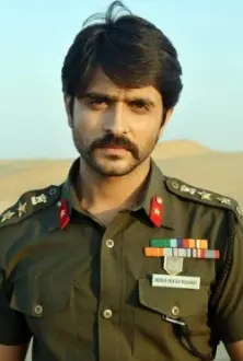 Ashish Sharma como: Adult Modi