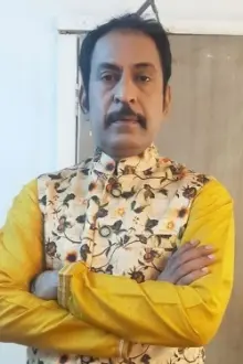 Sanjay Batra como: Govind Tyagi