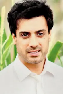 Gavie Chahal como: IAS officer