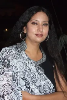 Shagufta Qureshi como: Tina