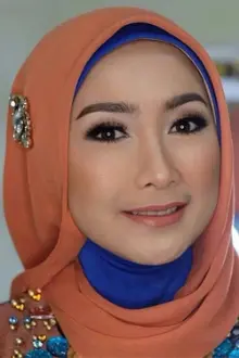 Desy Ratnasari como: Zaenab