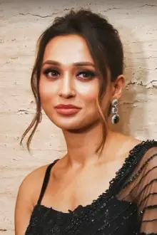 Mimi Chakraborty como: Suchana