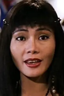 Hui Hiu-Daan como: Dr. Sara