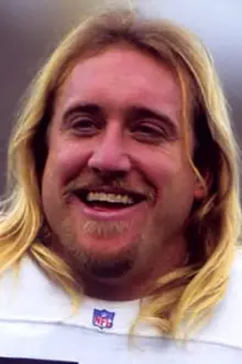 Kevin Greene como: "Mean" Kevin Greene