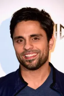 Ray William Johnson como: Booze Player