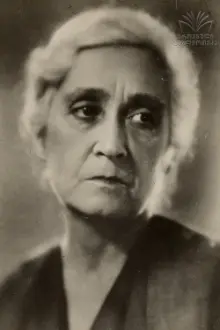 Nutsa Chkheidze como: Mother