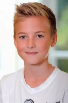 Maximilian Harnisch como: The Boy