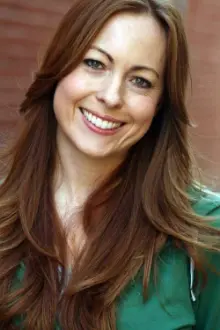 Erin Howie como: Christy