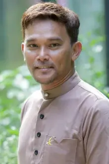 Azhan Rani como: Ustaz Syed Hamadi