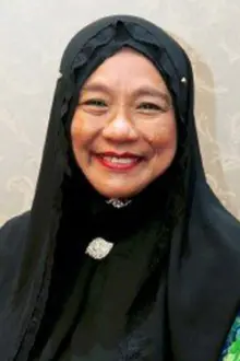 Wan Maimunah como: Mak Kundur