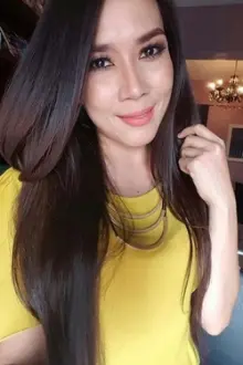 Eira Syazira como: Noraini