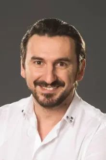 Xhevdet Jashari como: Bedri