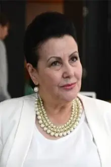 Snežana Savić como: Olga Papić 'Caca'