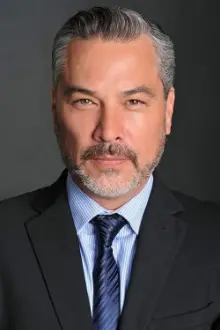 Mauricio Mendoza como: Victor Garza