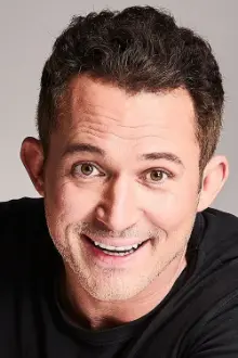 Justin Willman como: Self - Magician/Comedian