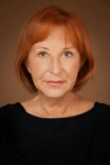 Isabel Medina como: Mónica