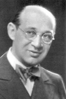 Fritz Grünbaum como: Schünzl